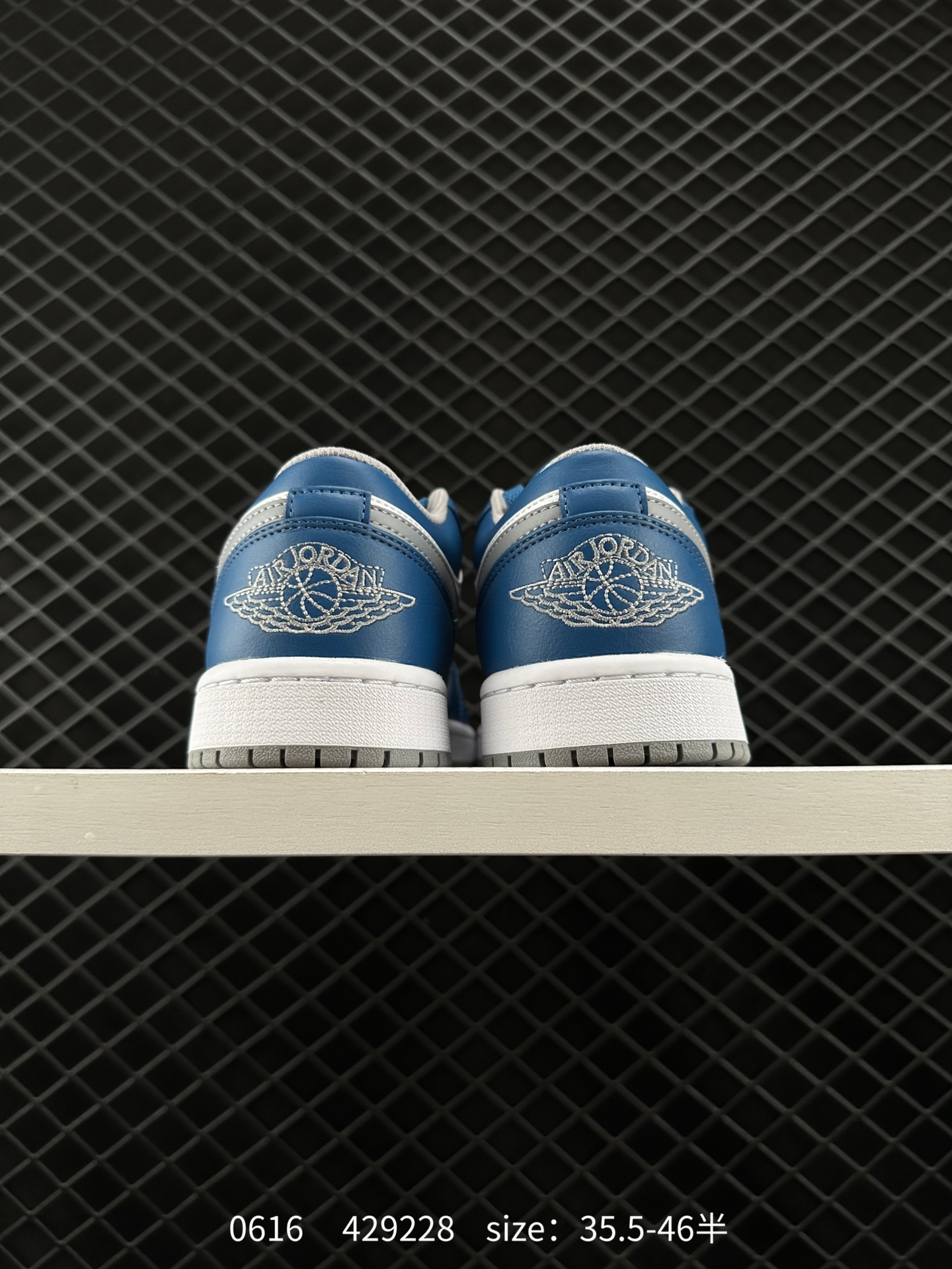 Air Jordan 1 Low AJ1